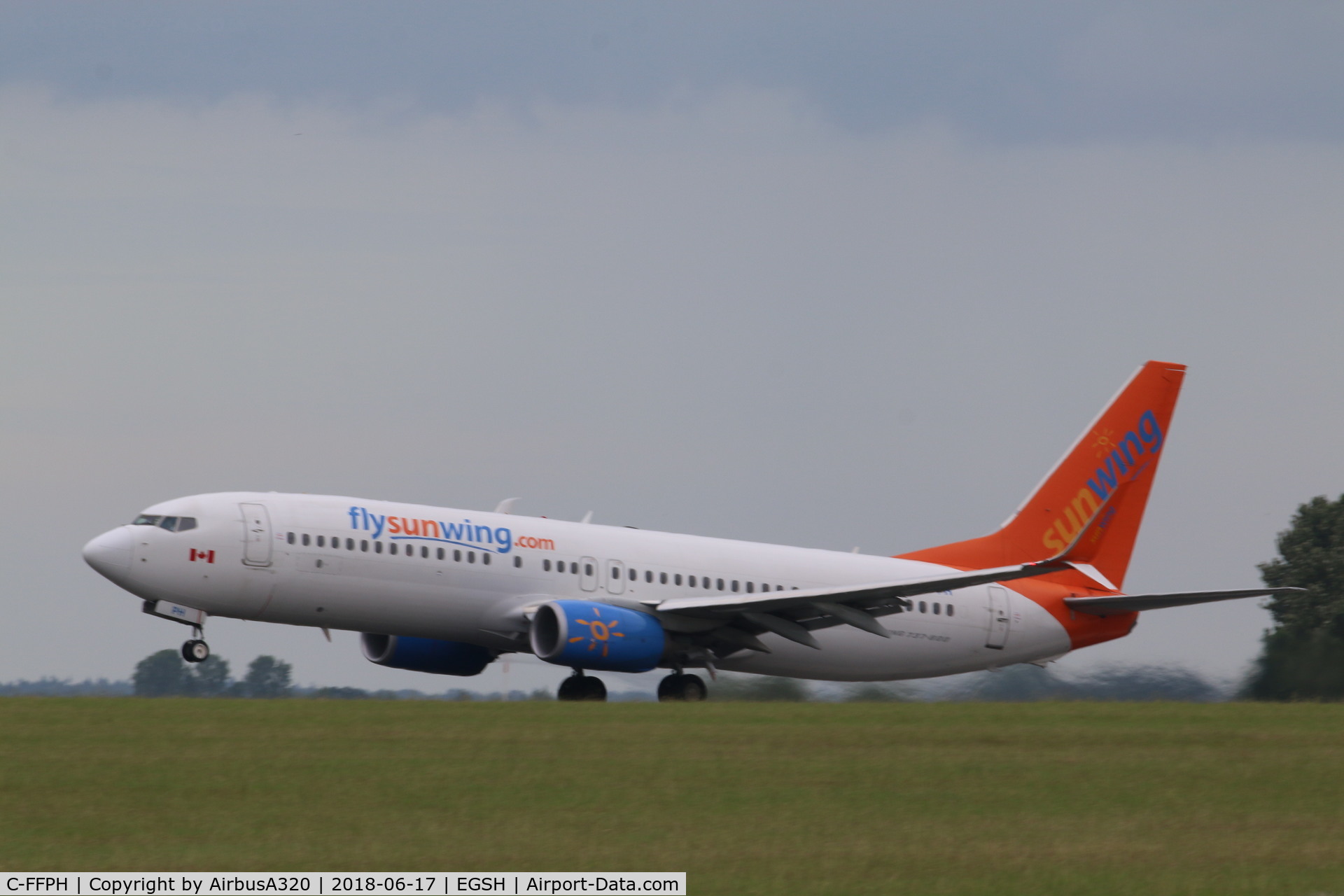 C-FFPH, 2014 Boeing 737-81D C/N 39440, Departing RWY 27 Teneriffe bound
