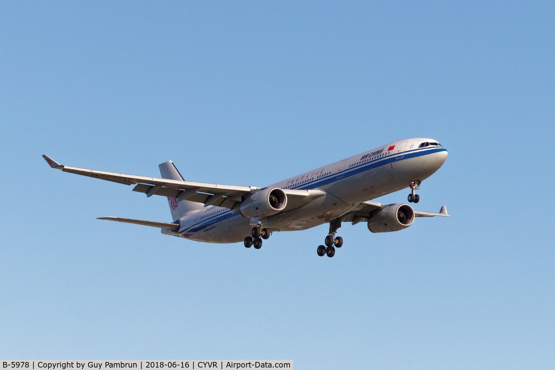 B-5978, 2015 Airbus A330-343 C/N 1673, Landing on 26R