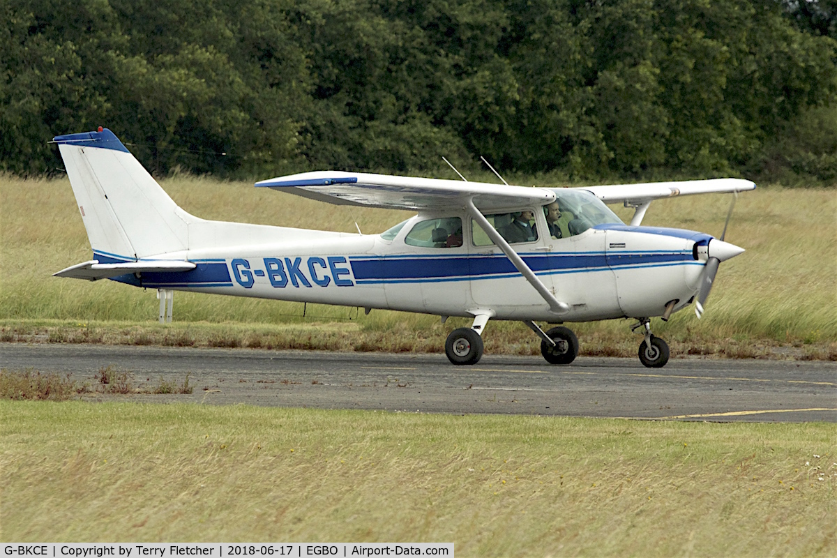 G-BKCE, 1982 Reims F172P Skyhawk C/N 2135, Participating in 2018 Project Propellor at Wolverhampton Halfpenny Green Airport