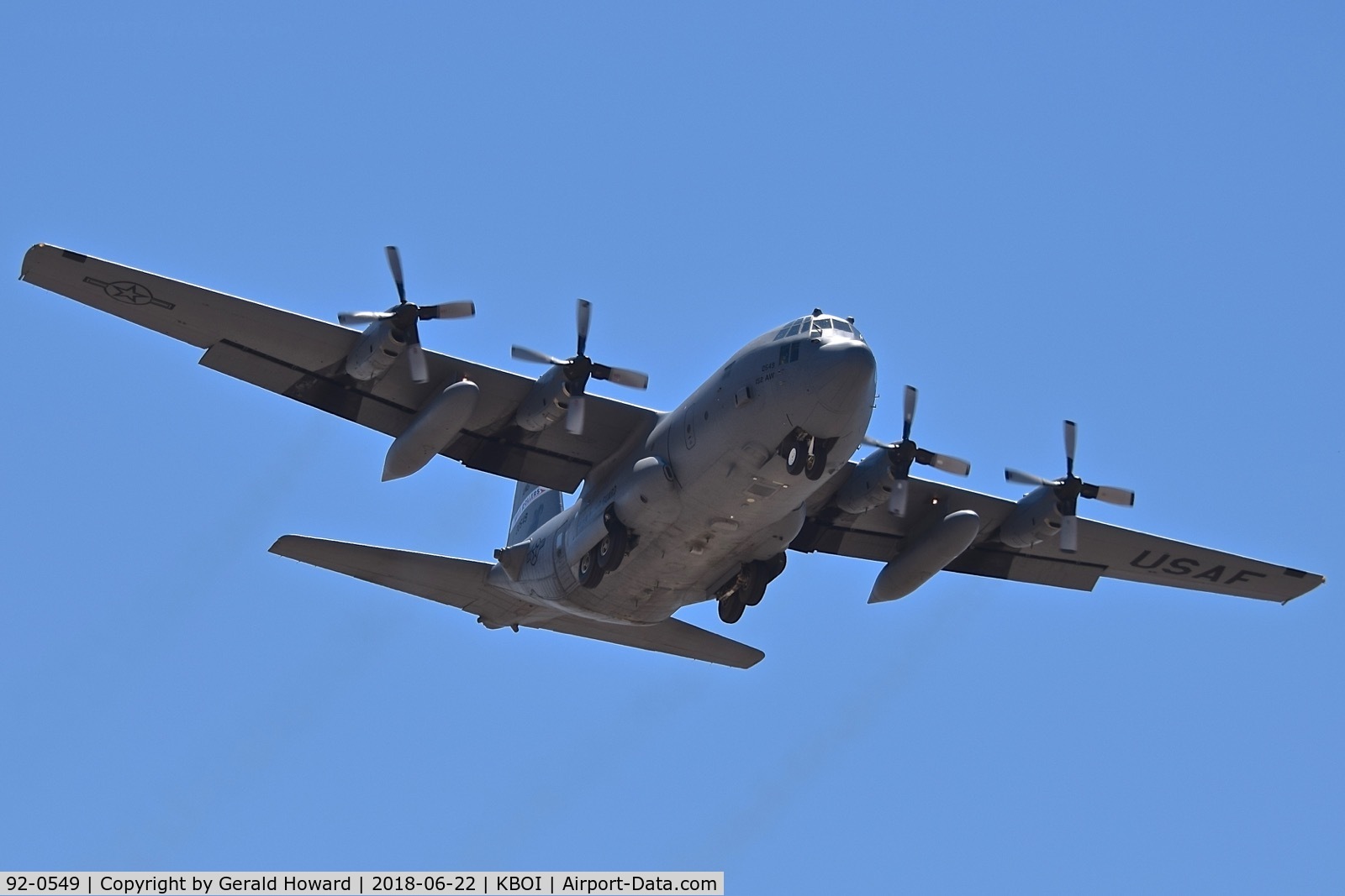 92-0549, 1992 Lockheed C-130H Hercules C/N 382-5337, Landing RWY 28L.  152nd AW, Nevada ANG, Reno, NV.
