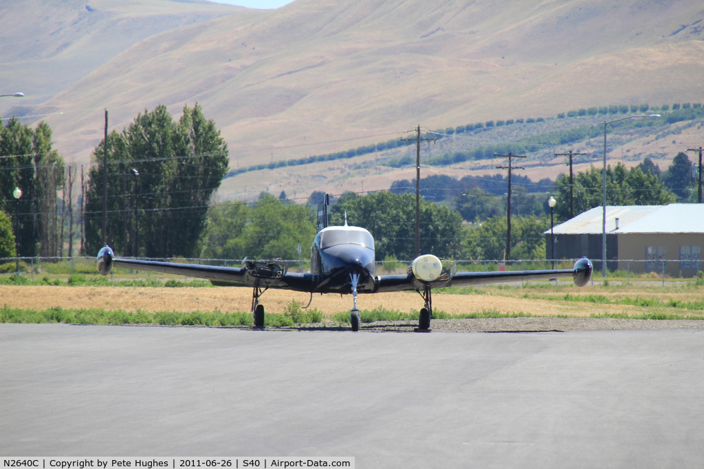 N2640C, 1954 Cessna 310 C/N 35040, N2640C Cessna 310 at Prosser, WA - rather lacking in motive power!
