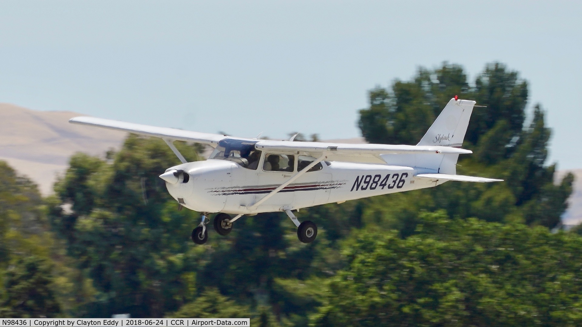 N98436, 1998 Cessna 172R C/N 17280612, Buchanan Field Concord California 2018.