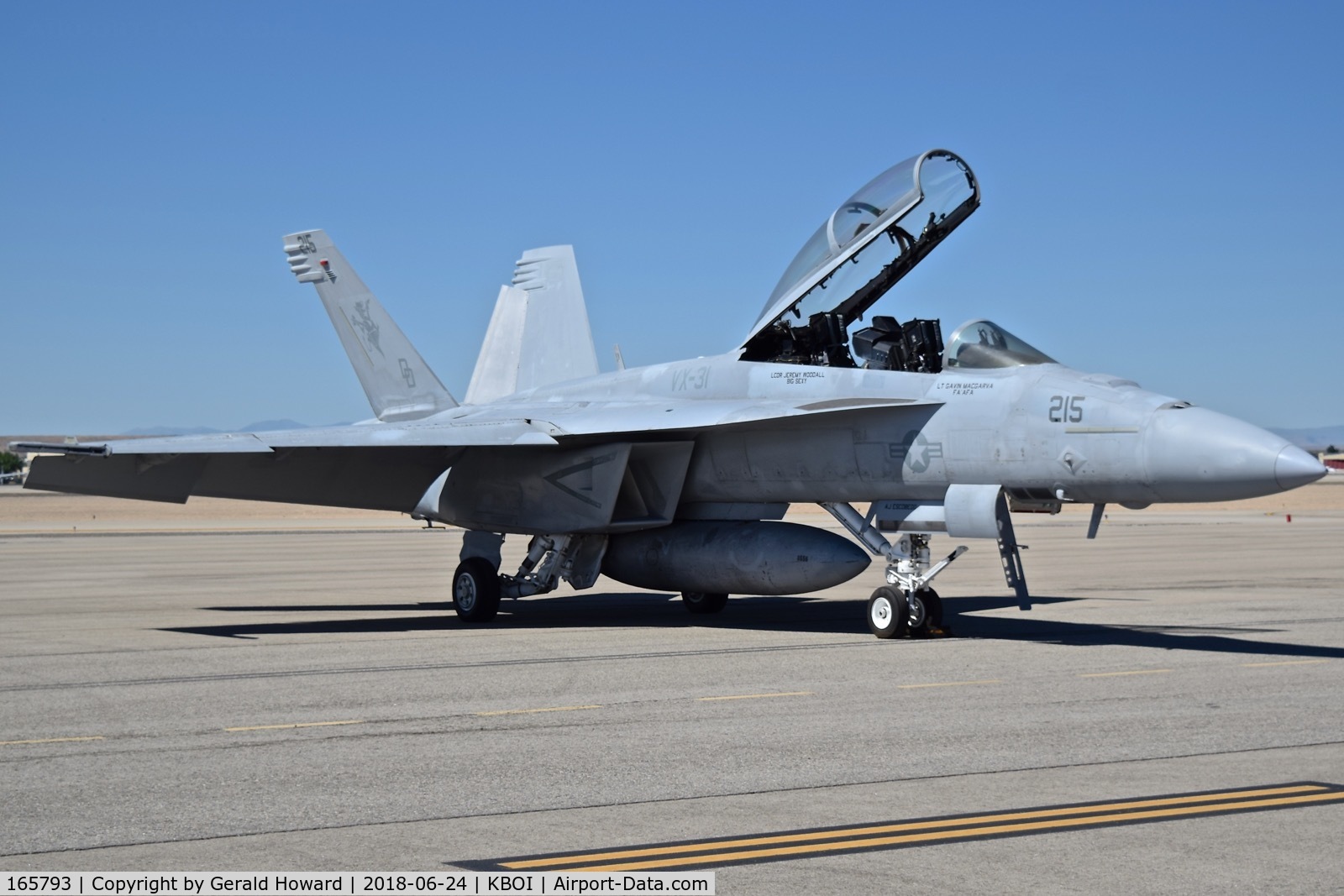 165793, Boeing F/A-18F Super Hornet C/N 1520/F019, Parked on the north GA ramp. VX-31 