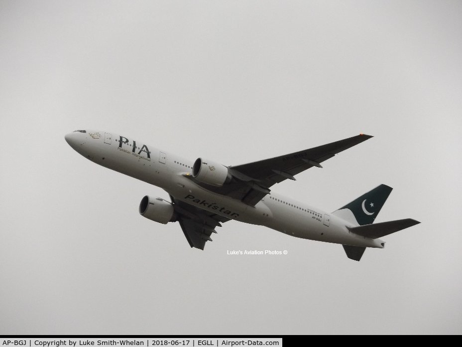 AP-BGJ, 2003 Boeing 777-240/ER C/N 33775, Departing London Heathrow.