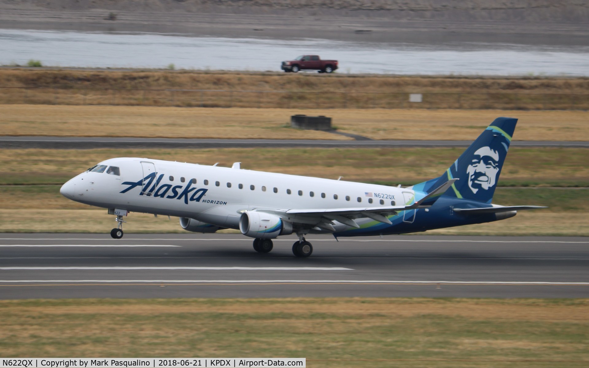 N622QX, 2017 Embraer 175LR (ERJ-170-200LR) C/N 17000651, ERJ 170-200 LR