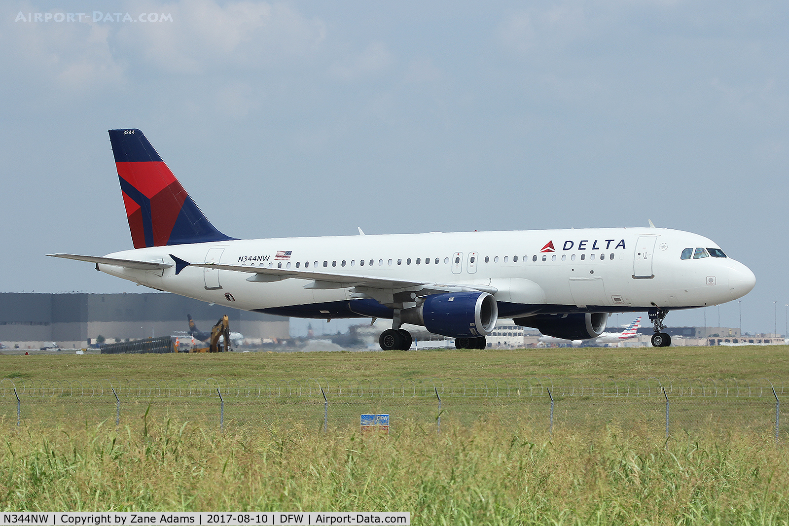 N344NW, 1993 Airbus A320-212 C/N 388, At DFW Airport