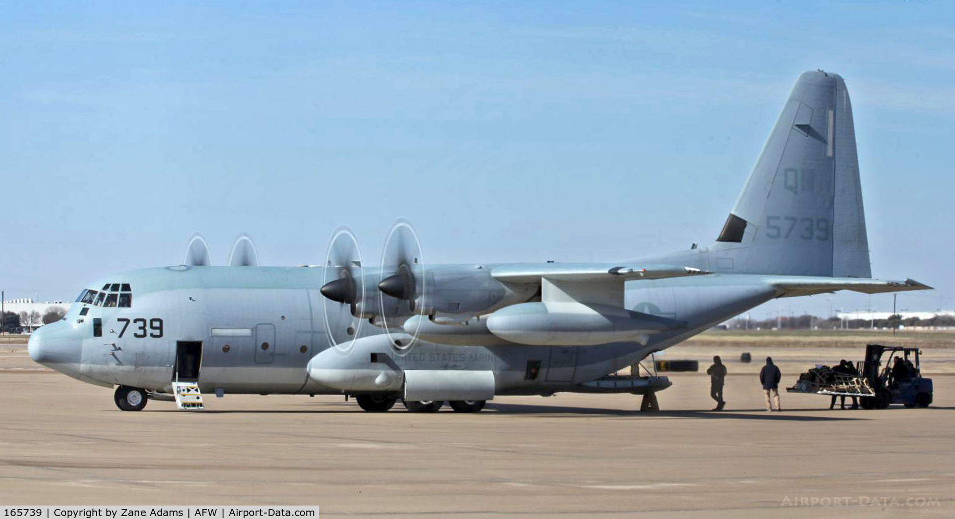 165739, Lockheed Martin KC-130J Hercules Hercules C/N 382-5507, Hot cargo loading at Alliance Airport - Fort Worth, TX