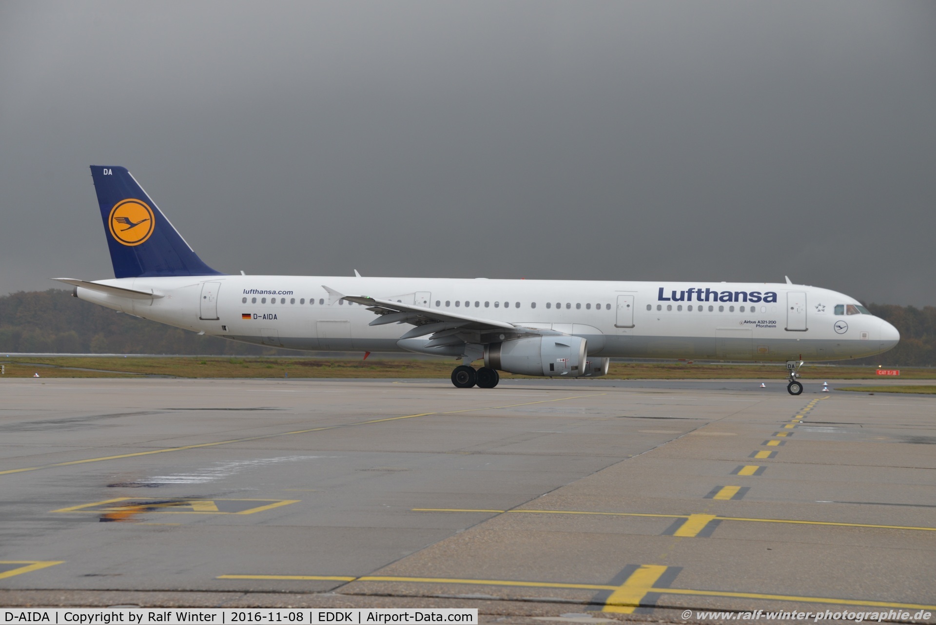 D-AIDA, 2010 Airbus A321-231 C/N 4360, Airbus A321-231 - LH DLH Lufthansa - 4360 - D-AIDA - 08.11.2016 - CGN