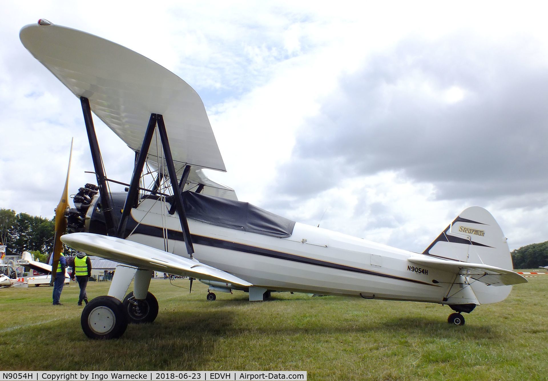 N9054H, 1943 Boeing E75 C/N 758778, Boeing (Stearman) E75 / PT-13 at the 2018 OUV-Meeting at Hodenhagen airfield