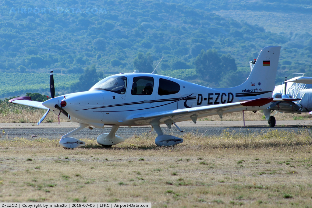 D-EZCD, Cirrus SR-20 C/N 2340, Parked