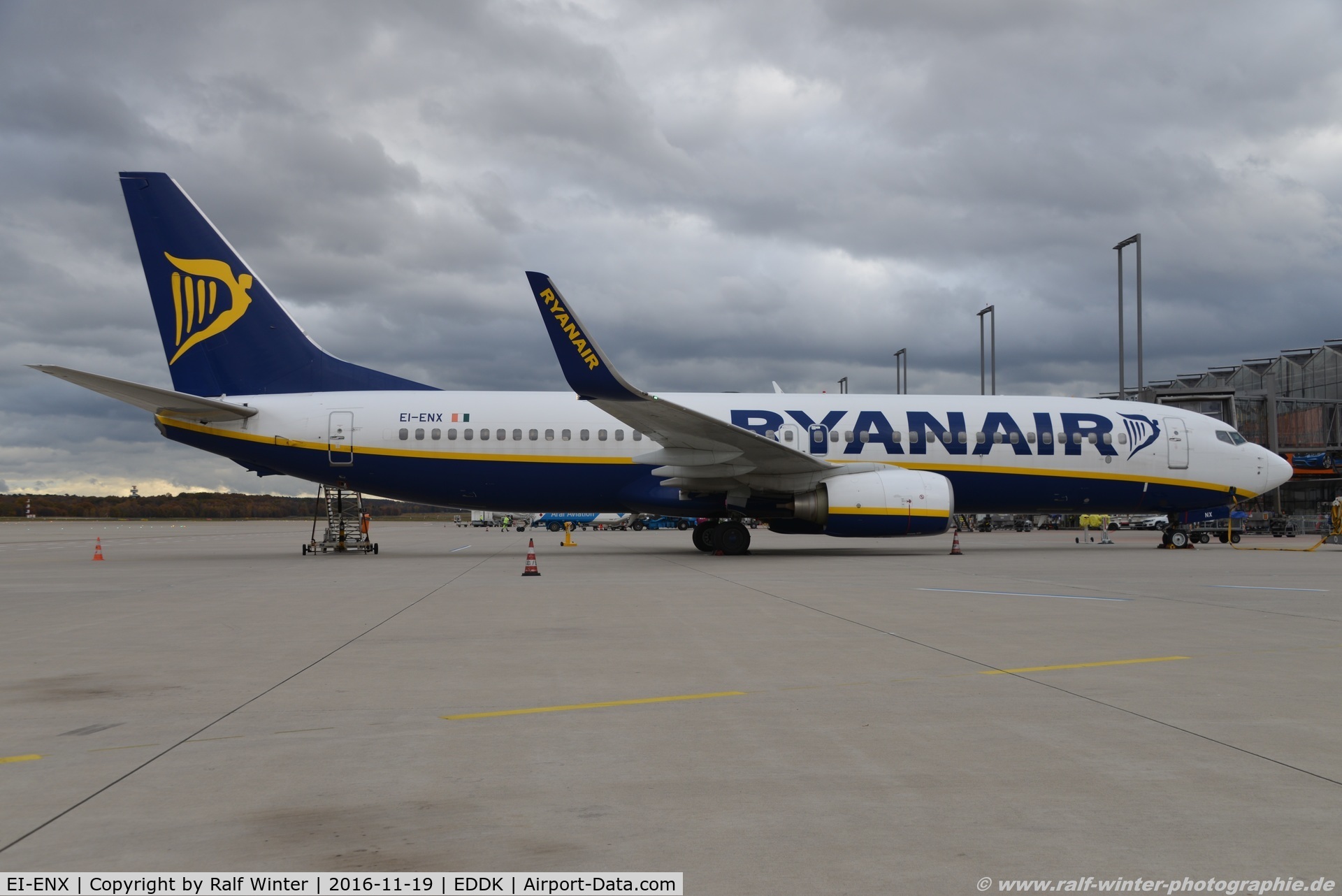 EI-ENX, 2010 Boeing 737-8AS C/N 40305, Boeing 737-8AS(W) - FR RYR Ryanair - 40305 - EI-ENX - 19.11.2016 - CGN