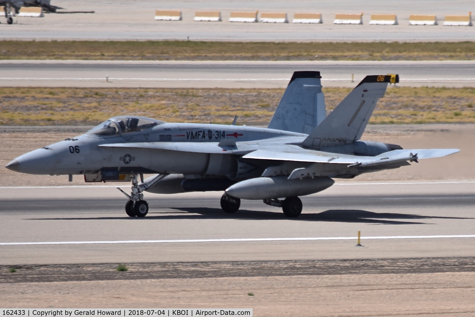 162433, McDonnell Douglas F/A-18A Hornet C/N 0276/A222, Take off run on RWY 10l.  VMFA-314  “Black Knights”, NAS Miramar, CA.