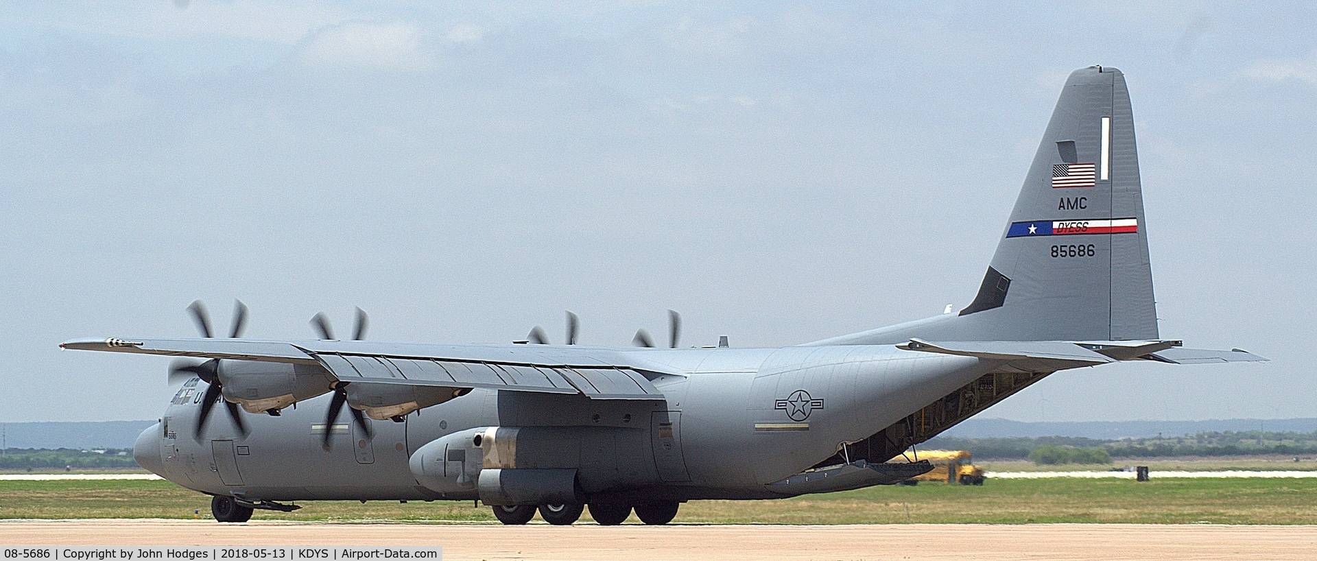 08-5686, 2008 Lockheed C-130J-30 Super Hercules C/N 382-5686, Taxiing back to the flightline