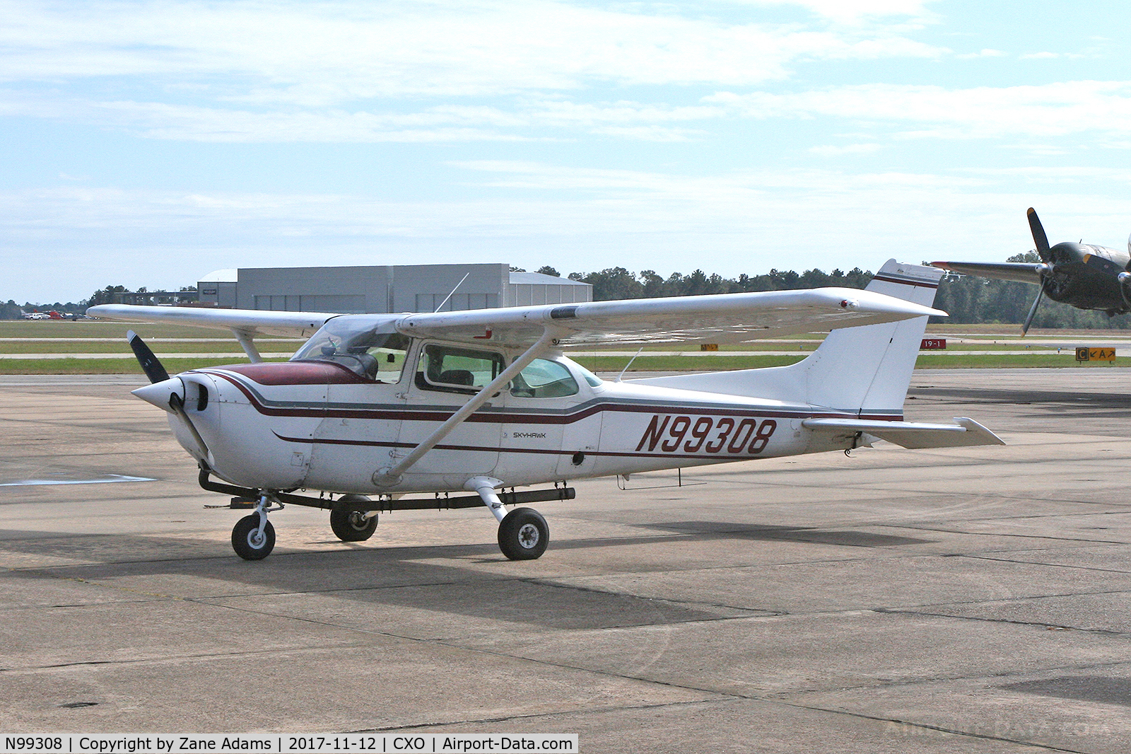 N99308, 1985 Cessna 172P C/N 17276431, At Conroe, Texas ( Lone Star Executive Airport )