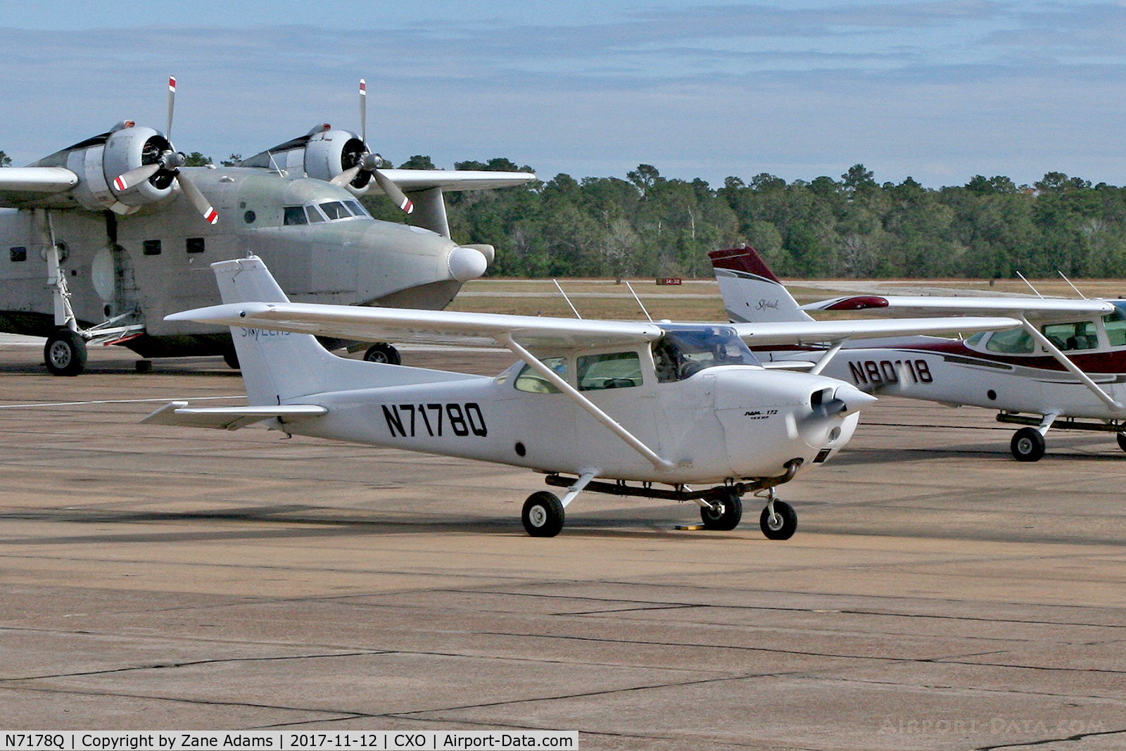 N7178Q, 1972 Cessna 172L C/N 17260478, At Conroe, Texas ( Lone Star Executive Airport )