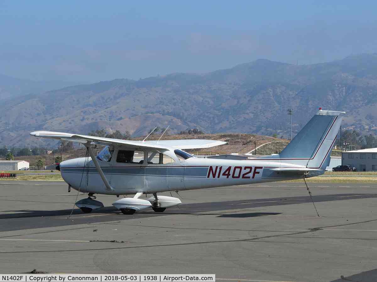N1402F, 1966 Cessna 172H C/N 17254897, Parked