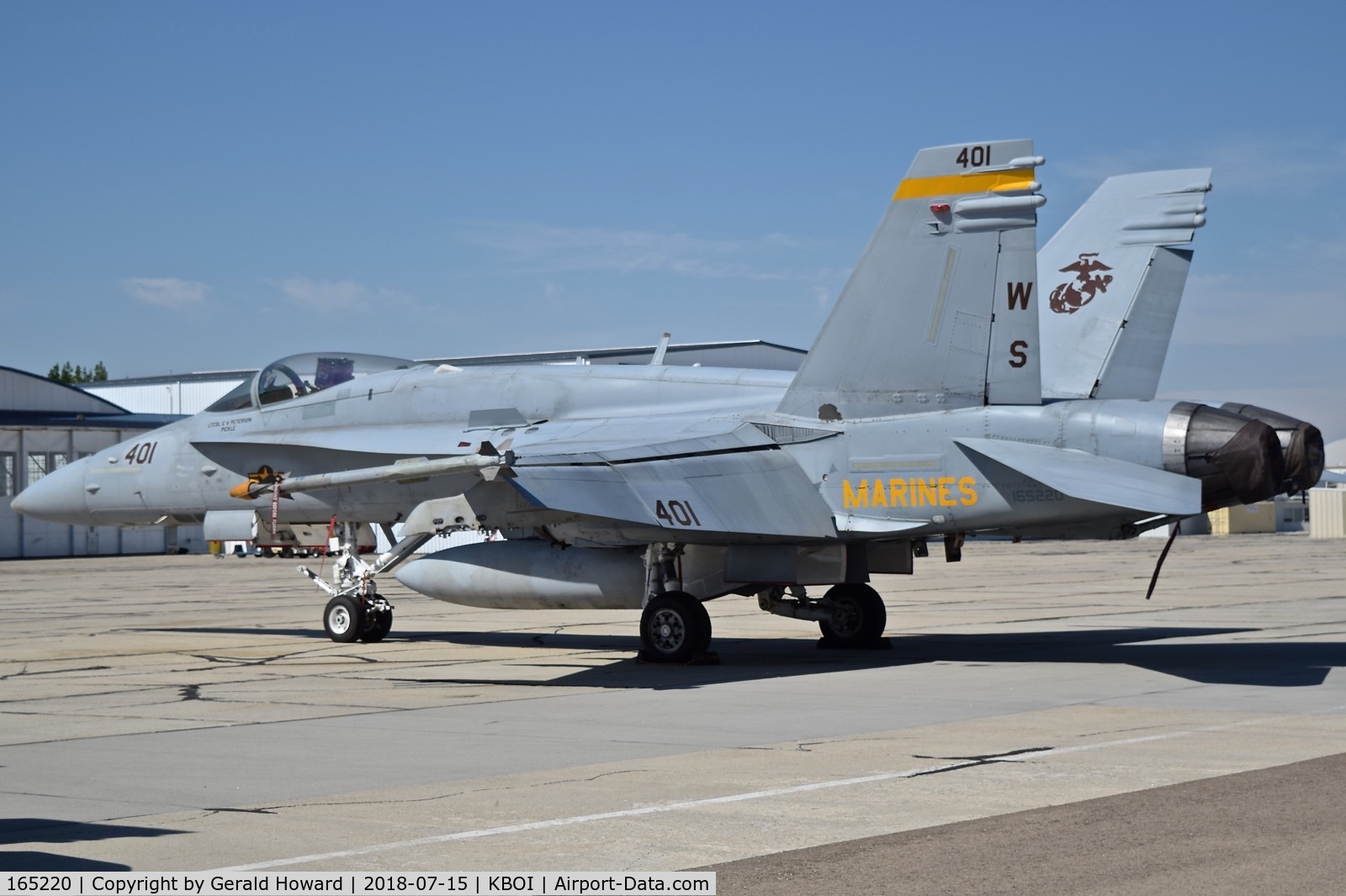 165220, McDonnell Douglas F/A-18C Hornet C/N 1403/C445, VMFA-323 “Death Rattlers”, 3rd MAW, MAG-11, MCAS Miramar.