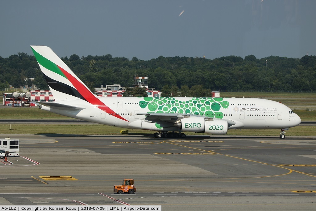 A6-EEZ, 2014 Airbus A380-861 C/N 158, Taxiing