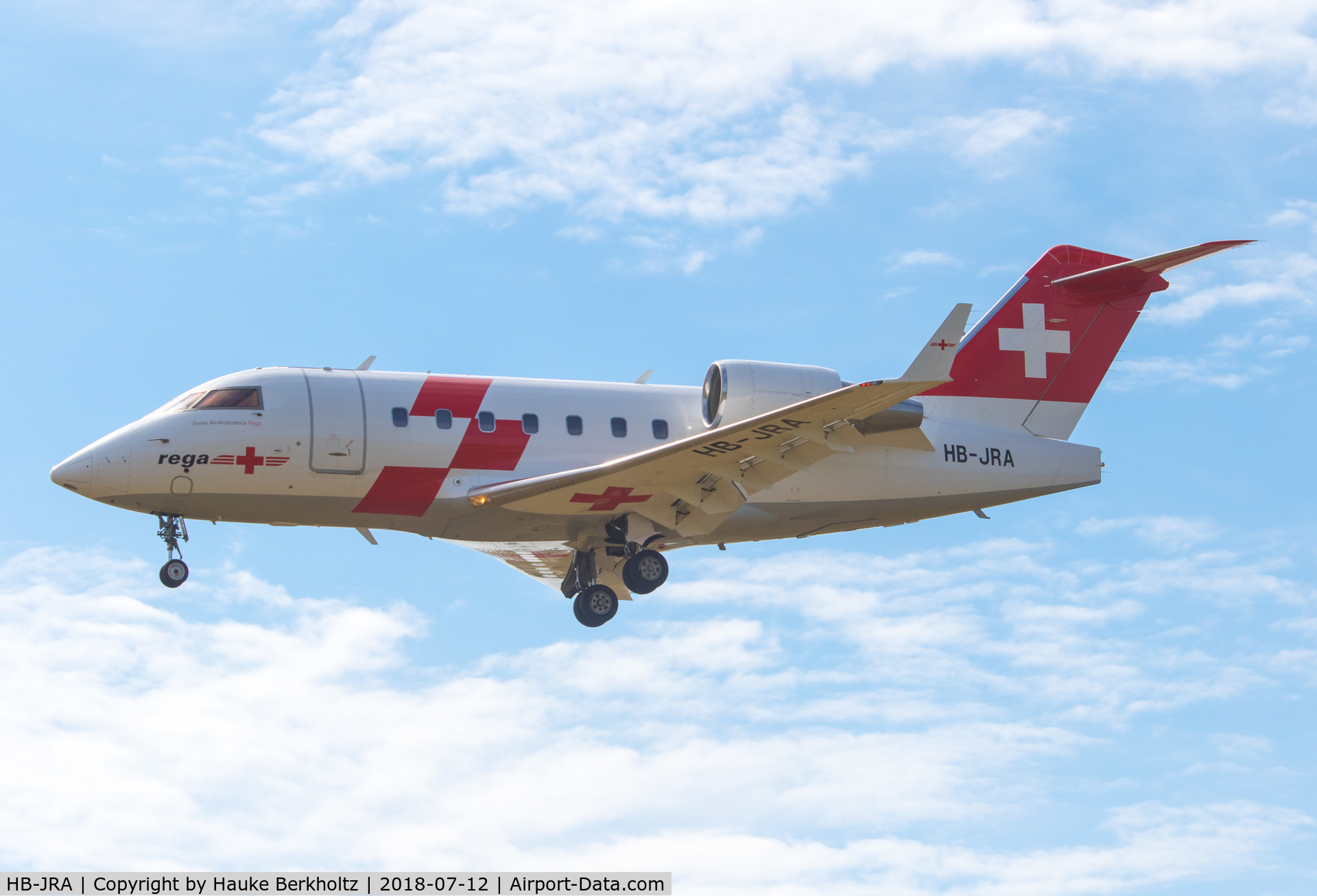 HB-JRA, 2002 Bombardier Challenger 604 (CL-600-2B16) C/N 5529, Swiss Air Ambulance