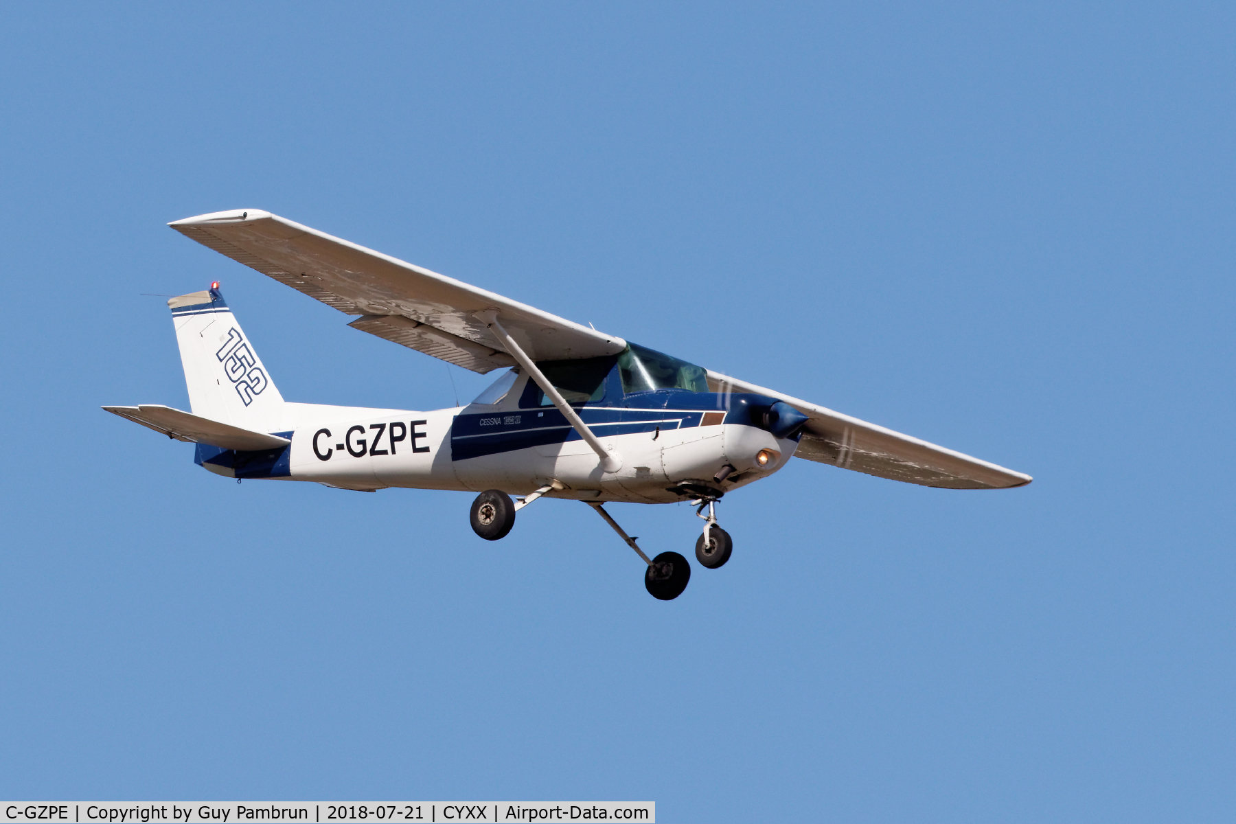 C-GZPE, 1977 Cessna 152 C/N 15279625, Landing