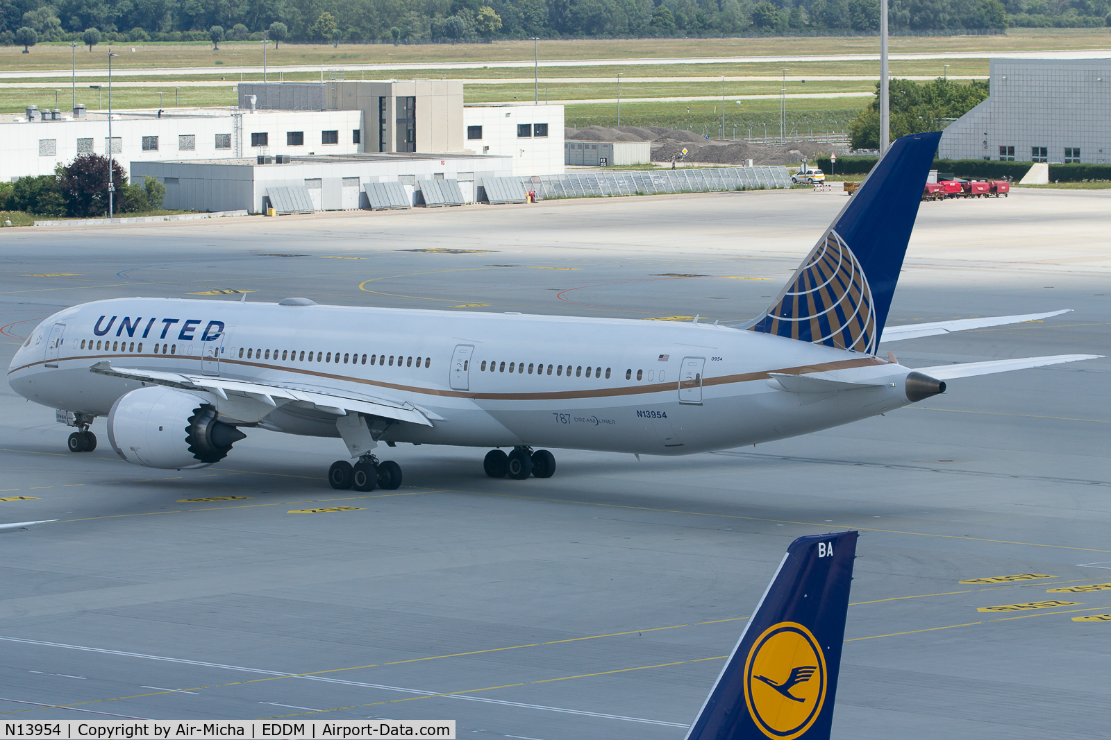 N13954, 2015 Boeing 787-9 Dreamliner C/N 36405, United Airlines