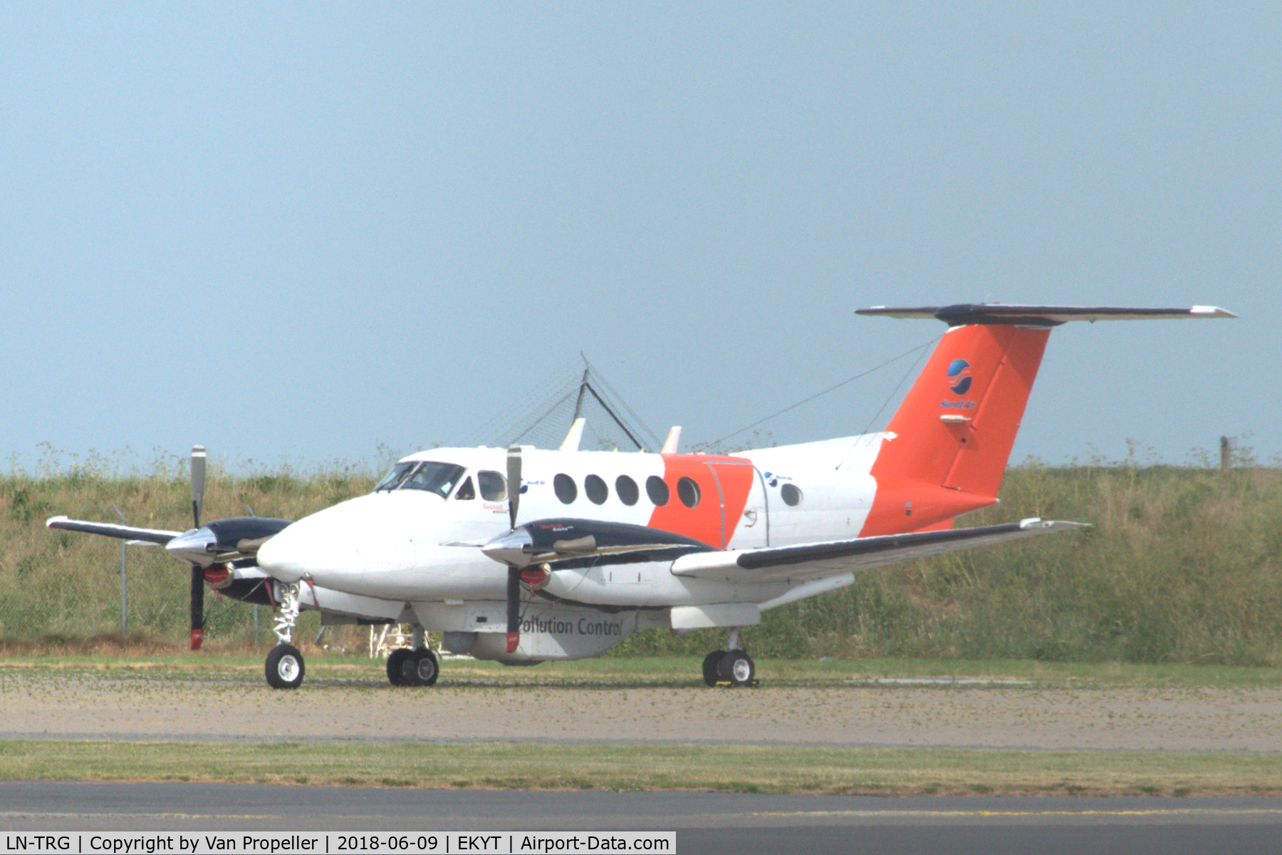 LN-TRG, 2006 Raytheon B200 King Air C/N BB-1936, Beechcraft Super King Air B200 of Sundt Air operated for Norwegian Coast Guard in maritime surveillance role at Aalborg airport, Denmark
