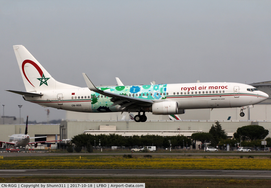 CN-RGG, 2011 Boeing 737-86N C/N 36829, Landing rwy 14R in special c/s