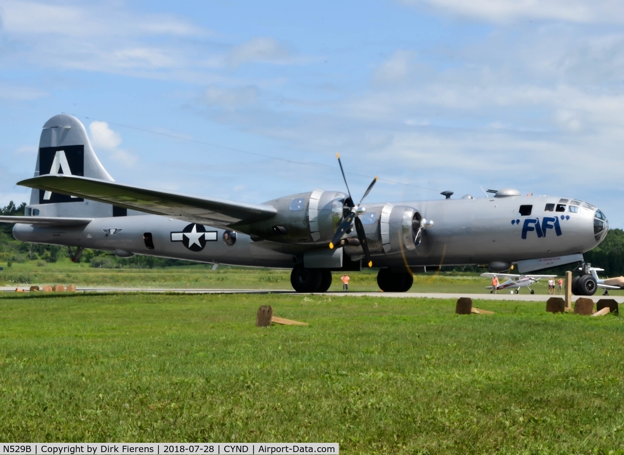 N529B, 1944 Boeing B-29A-60-BN Superfortress C/N 11547, Just return from a flight