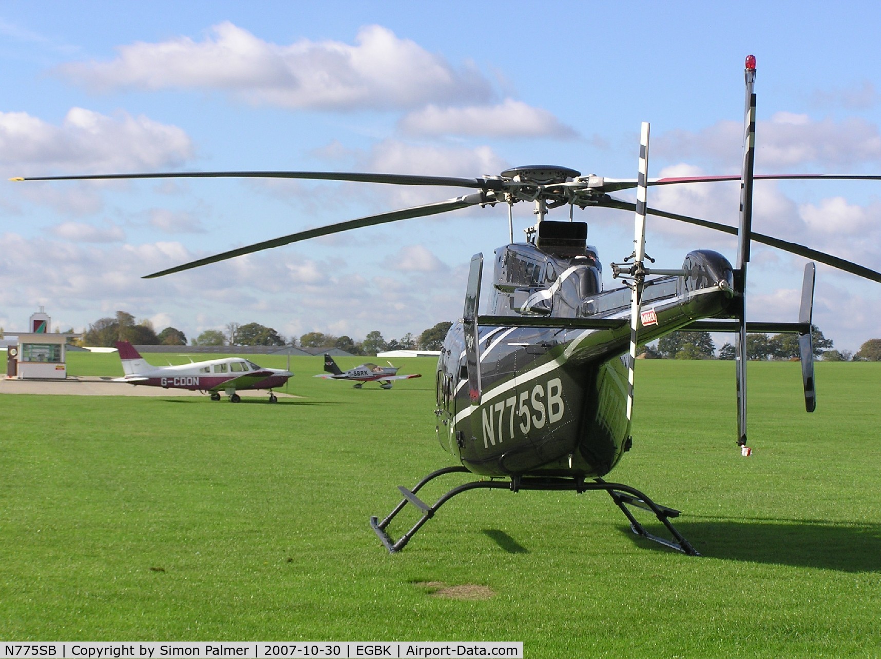 N775SB, 2006 Bell 407 C/N 53705, General view on a sunny Autumn day