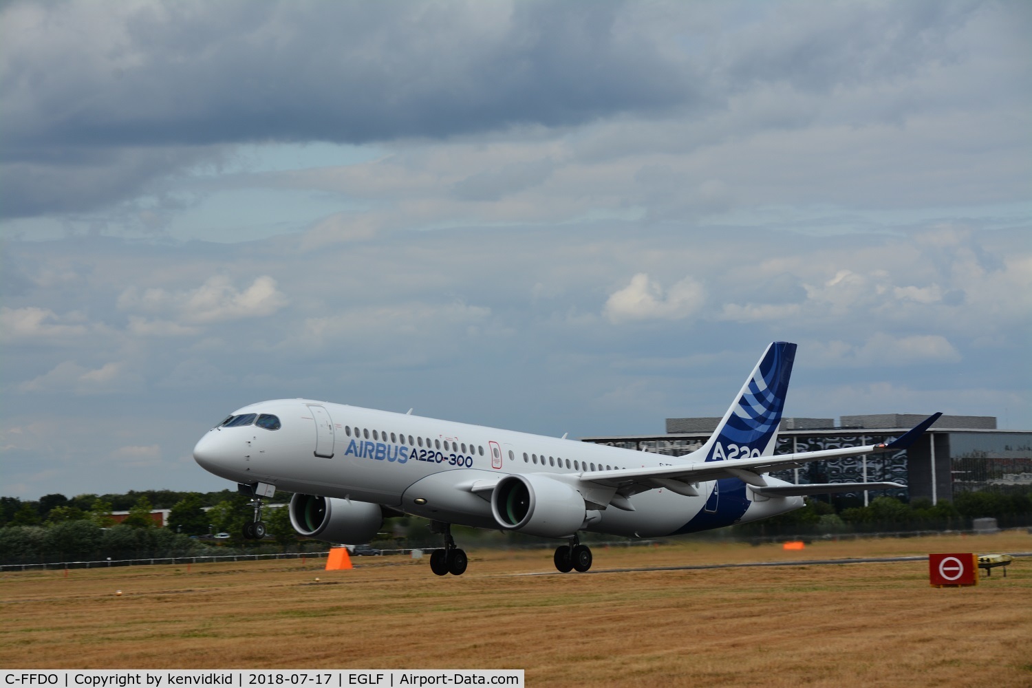 C-FFDO, 2015 Bombardier CSeries CS300 (BD-500-1A11) C/N 55002, Landing after its display at FIA 2018. Displaying it's new name Airbus 220-300