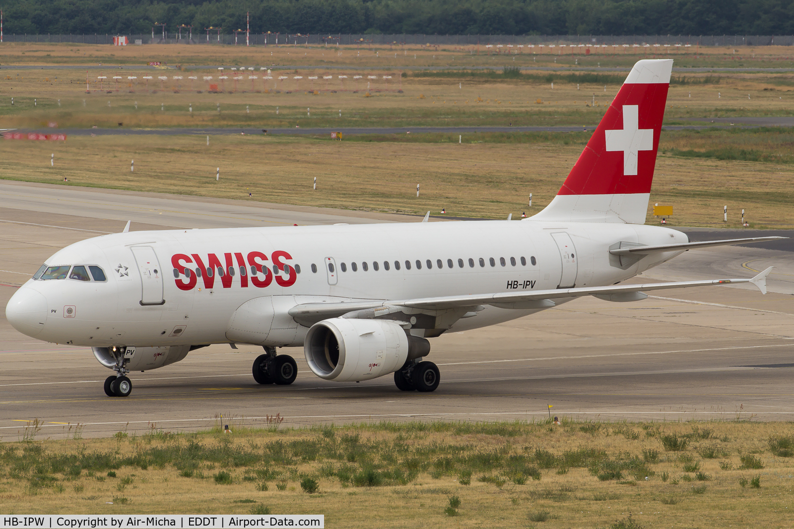 HB-IPW, 1996 Airbus A319-112 C/N 588, Swiss