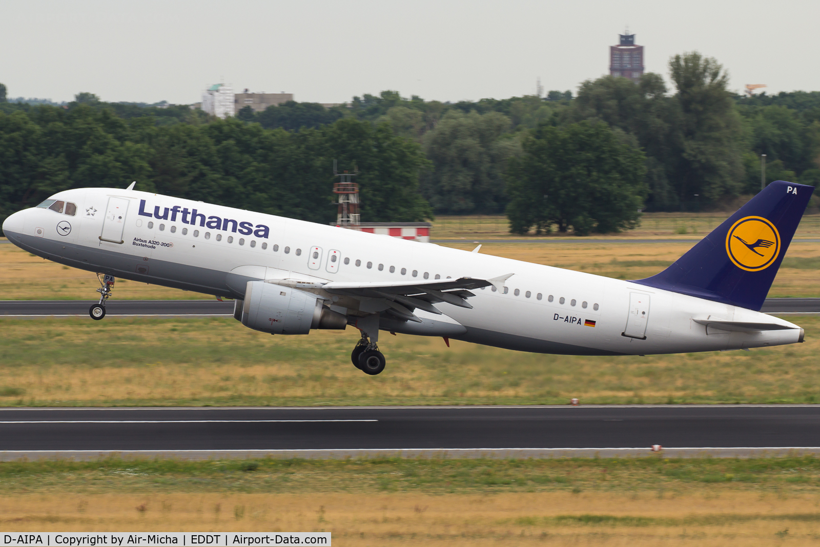 D-AIPA, 1989 Airbus A320-211 C/N 0069, Lufthansa