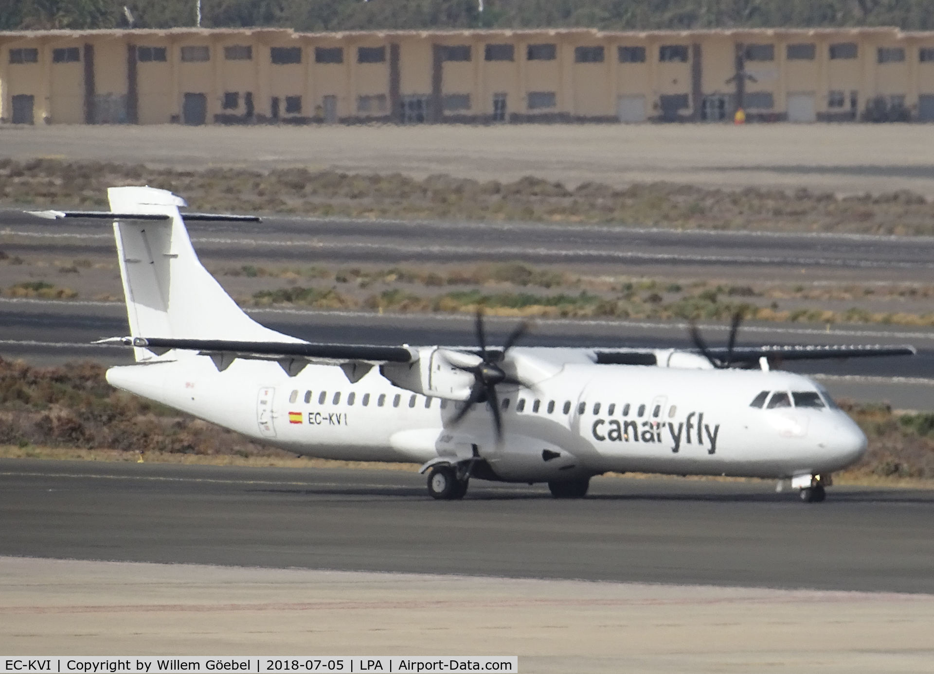EC-KVI, 2008 ATR 72-212A C/N 824, Taxi to runway of LPA