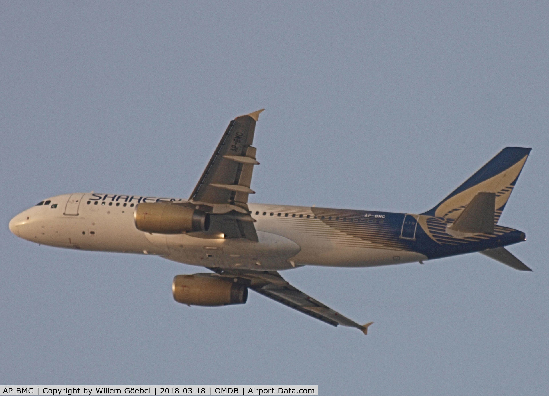 AP-BMC, 2005 Airbus A320-232 C/N 2496, Take off from DUBAI INTERNATIONAL Airport