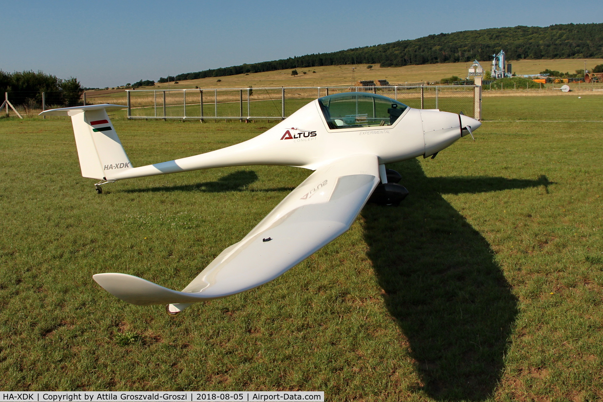 HA-XDK, 2017 Omikron-Dokk Altus C/N 001, Kövesgyürpuszta Airfield, Hungary