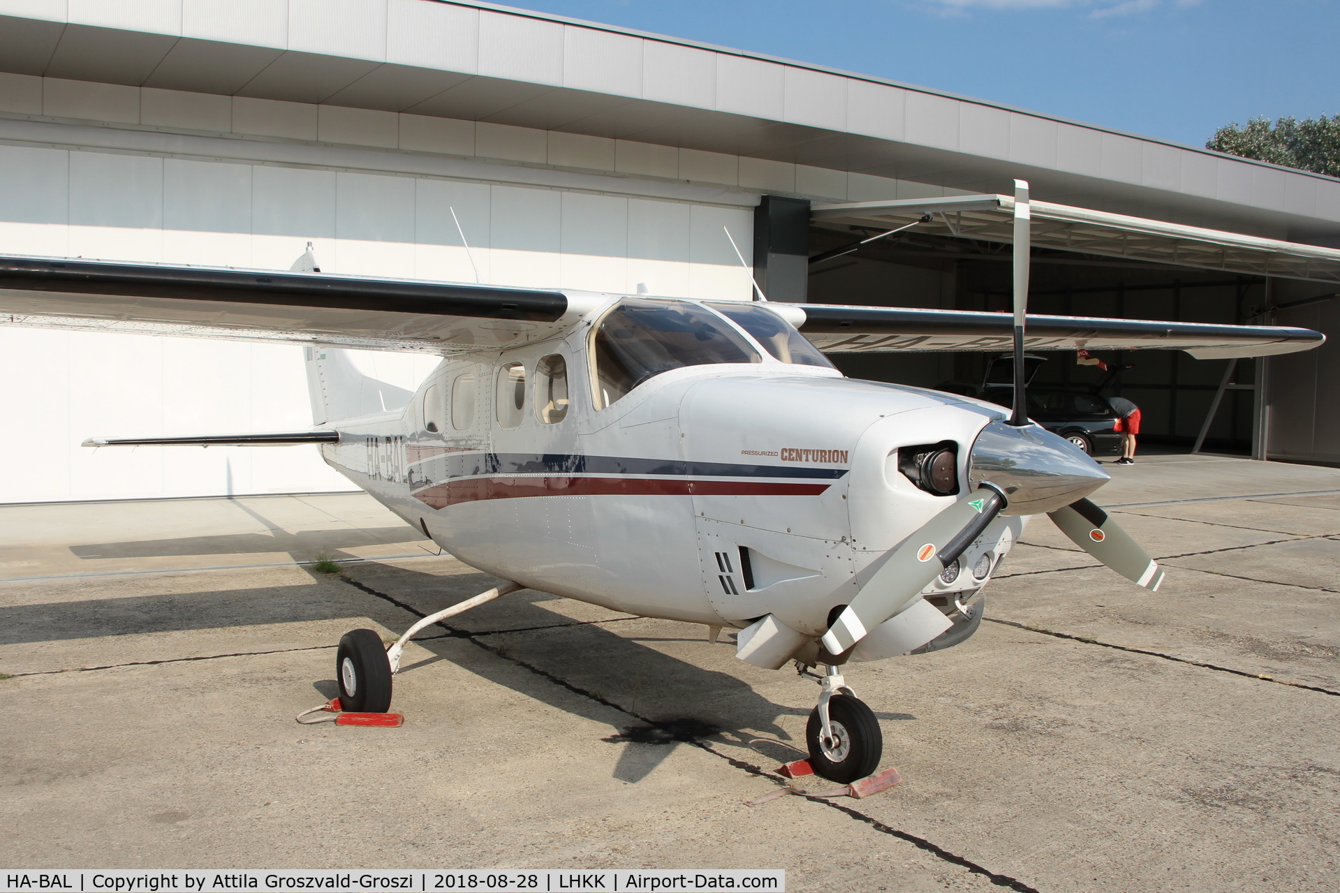 HA-BAL, 1981 Cessna P210N Pressurised Centurion C/N P21000656, LHKK - Kiskunlacháza Airport, Hungary