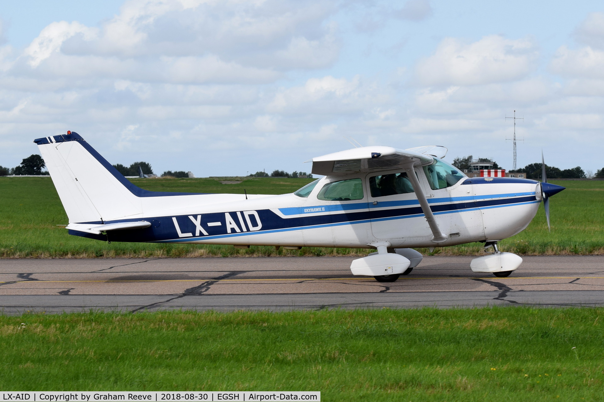 LX-AID, 1980 Reims F172N Skyhawk C/N 1972, Departing from Norwich.