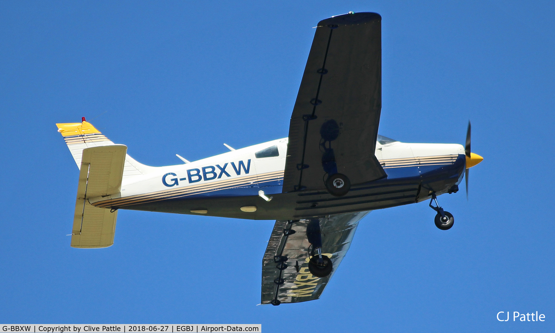 G-BBXW, 1973 Piper PA-28-151 Cherokee Warrior C/N 28-7415050, Take off from Staverton