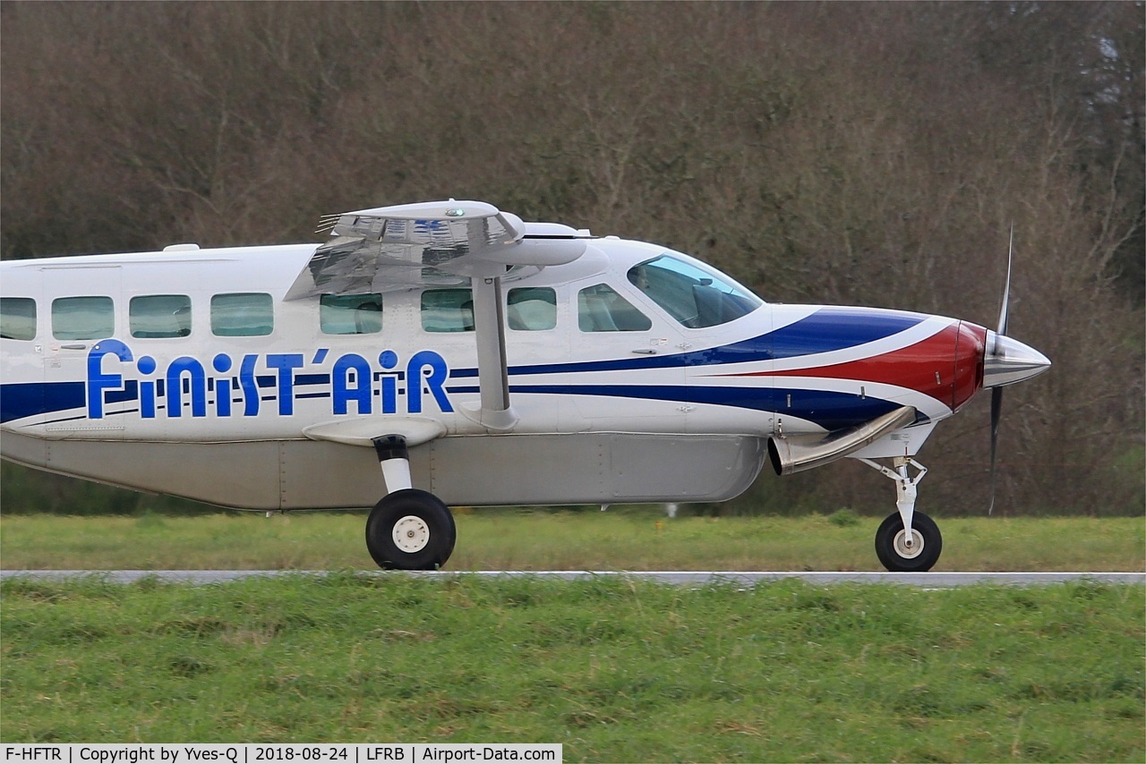 F-HFTR, 2008 Cessna 208B Grand Caravan C/N 208B-2041, Cessna 208B Grand Caravan, Taxiing rwy 25L, Brest-Bretagne airport (LFRB-BES)