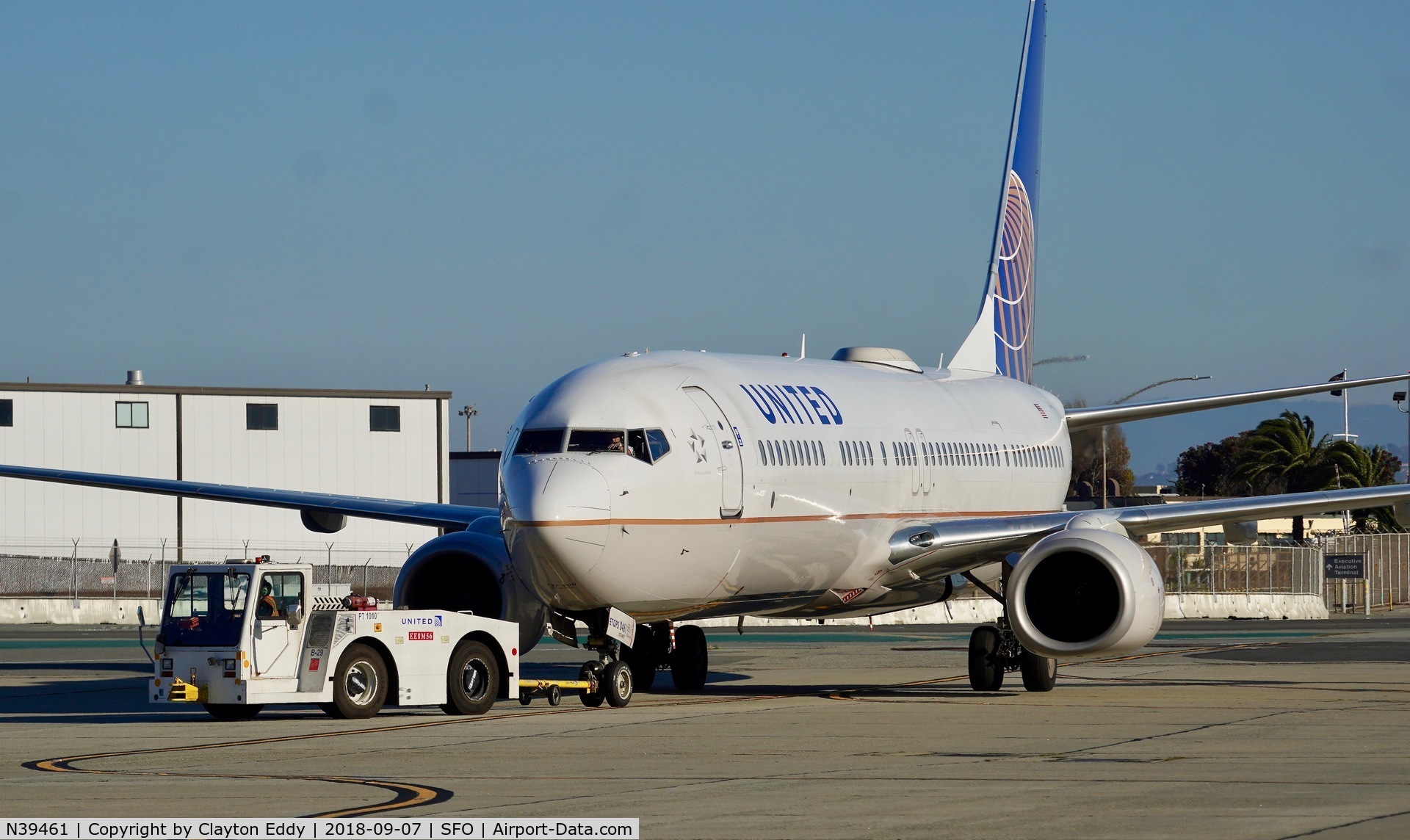N39461, 2012 Boeing 737-924/ER C/N 37201, SFO 2018.