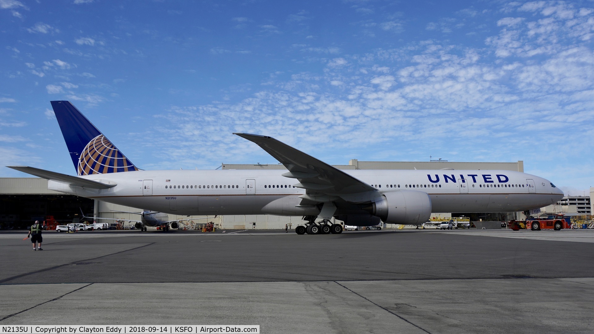 N2135U, 2017 Boeing 777-300/ER C/N 62646, SFO 2018.