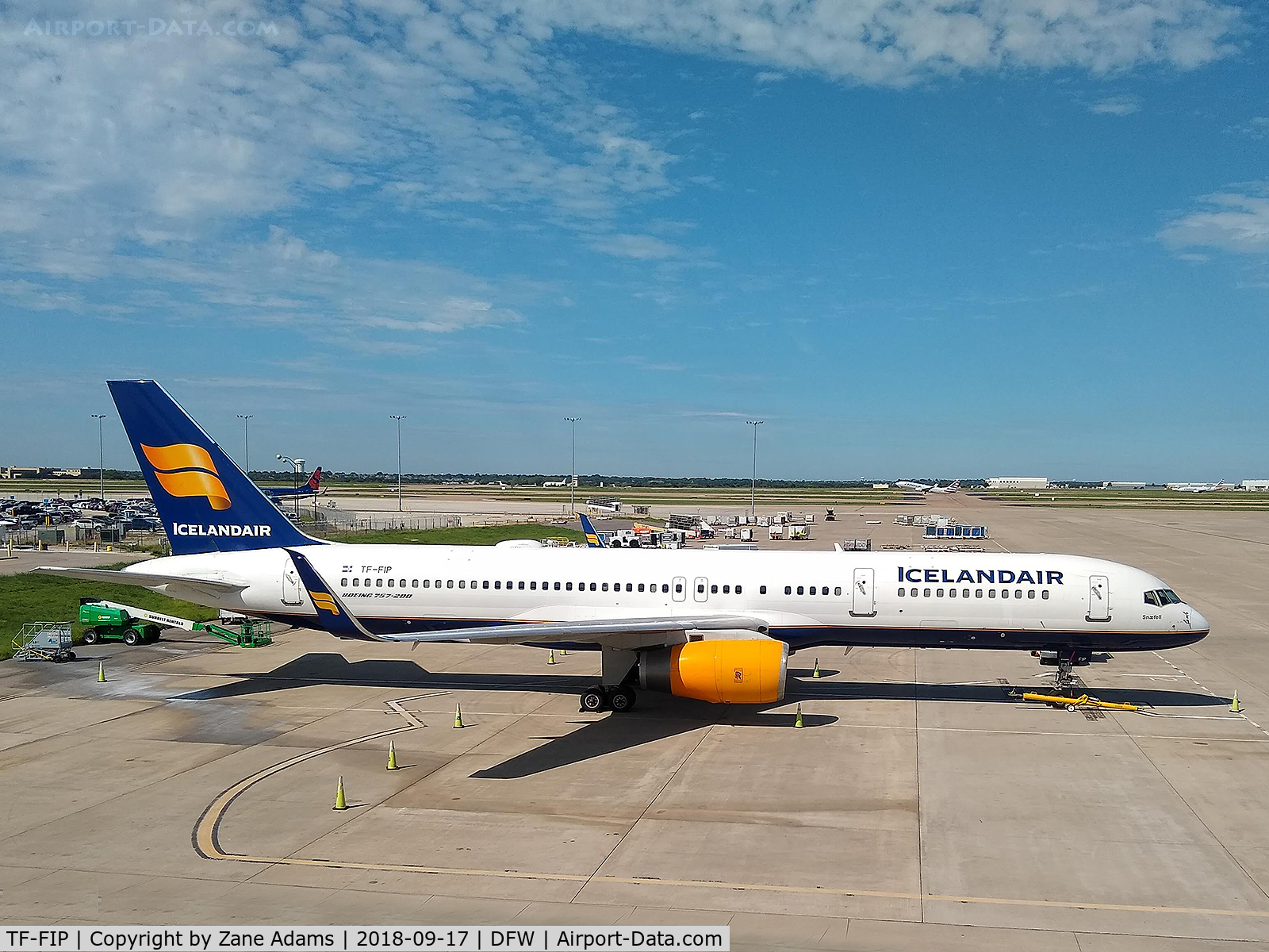 TF-FIP, 2000 Boeing 757-208 C/N 30423, Iceland Air at DFW Airport