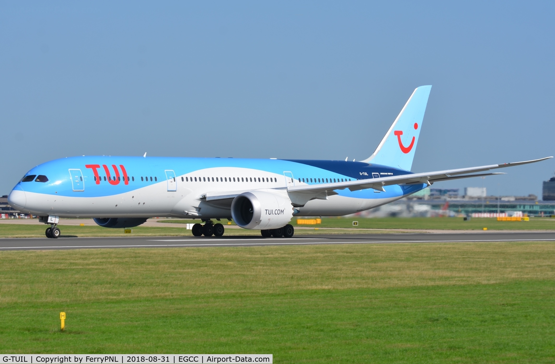 G-TUIL, 2018 Boeing 787-9 Dreamliner C/N 64053, TUI B789 starting is flight