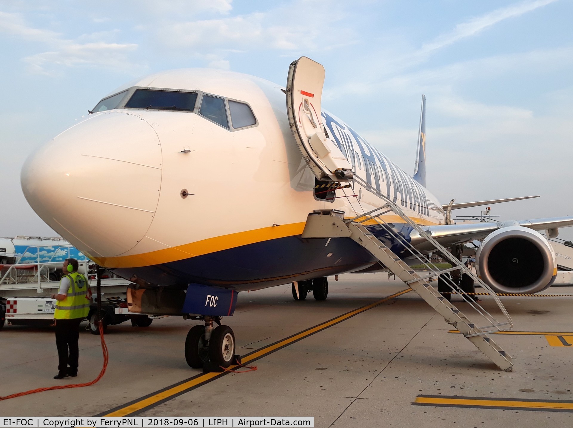 EI-FOC, 2016 Boeing 737-8AS C/N 44714, Arrival in TSF