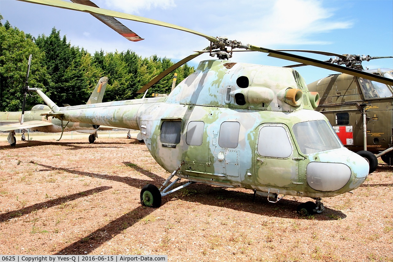 0625, Mil Mi-2M C/N 560625038, Mil Mi-2, Savigny-Les Beaune Museum