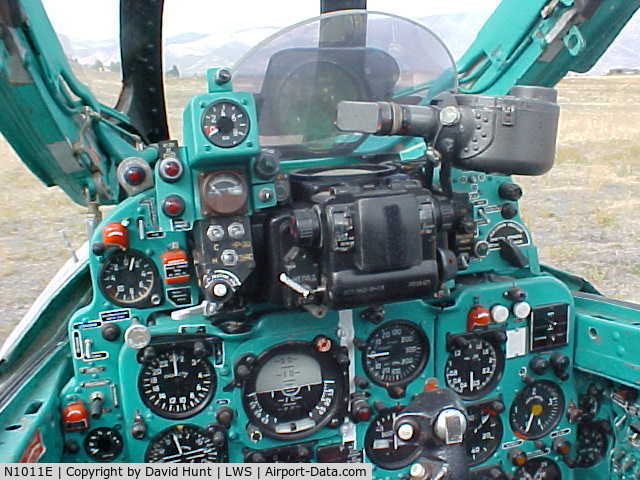 N1011E, Mikoyan-Gurevich MiG-21F-13 C/N 1011, Cockpit