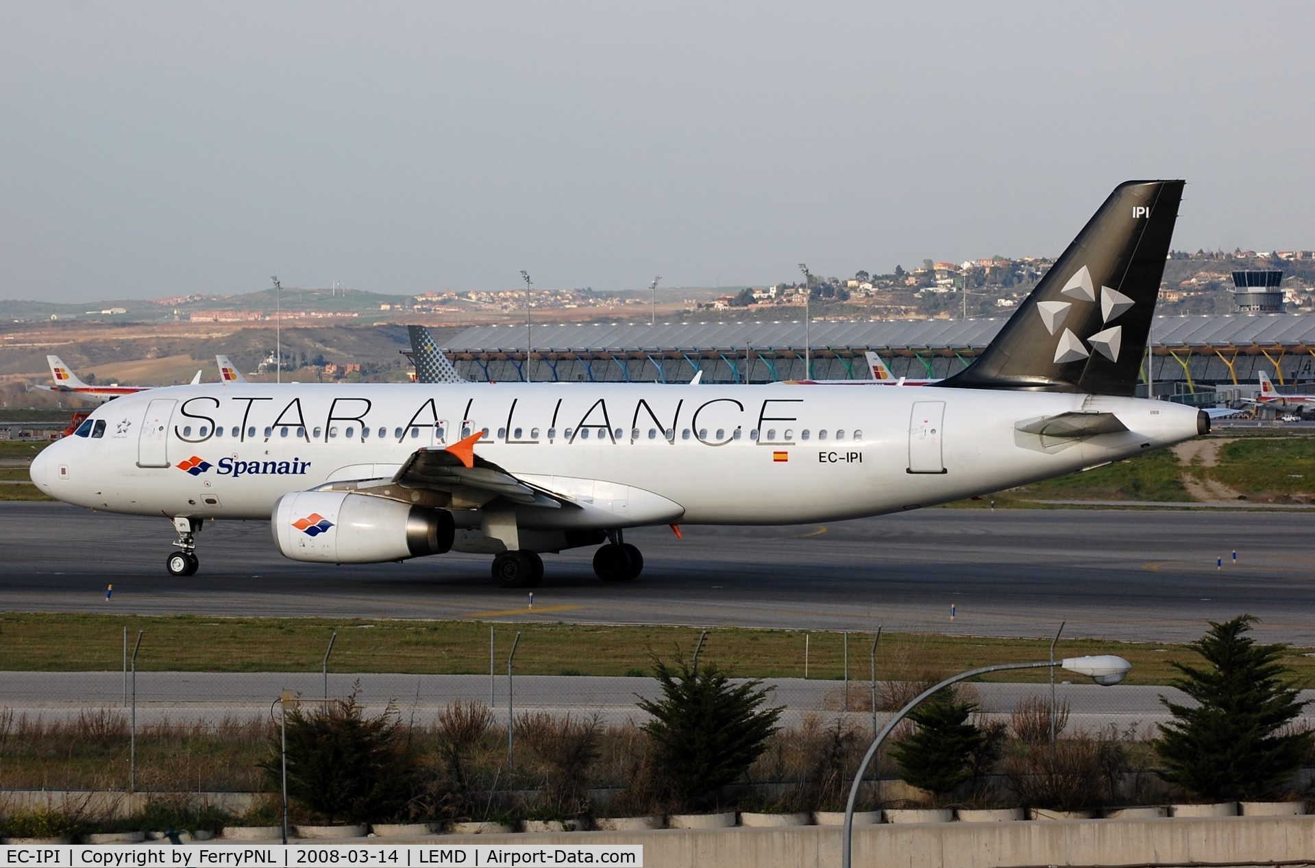 EC-IPI, 2003 Airbus A320-232 C/N 2027, Spanair A320 in Star Alliance cs