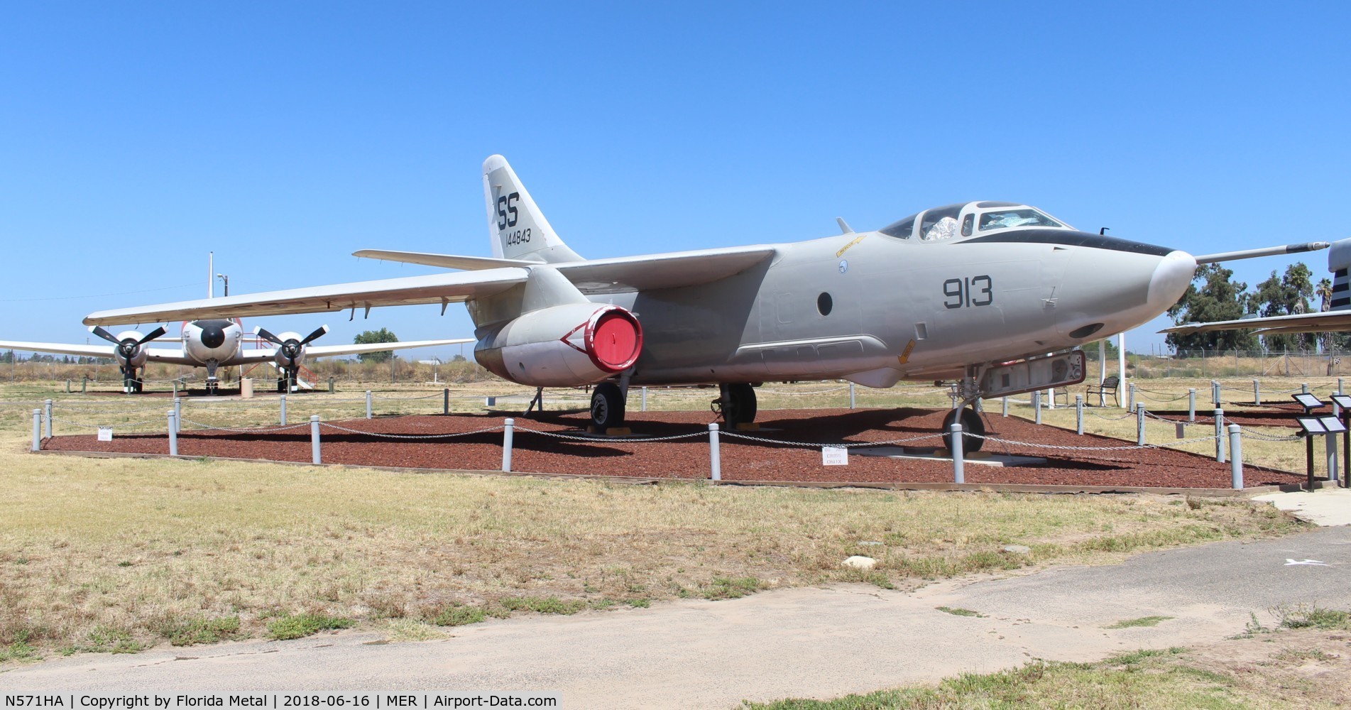 N571HA, Douglas RA-3B C/N 144843, RA-3B