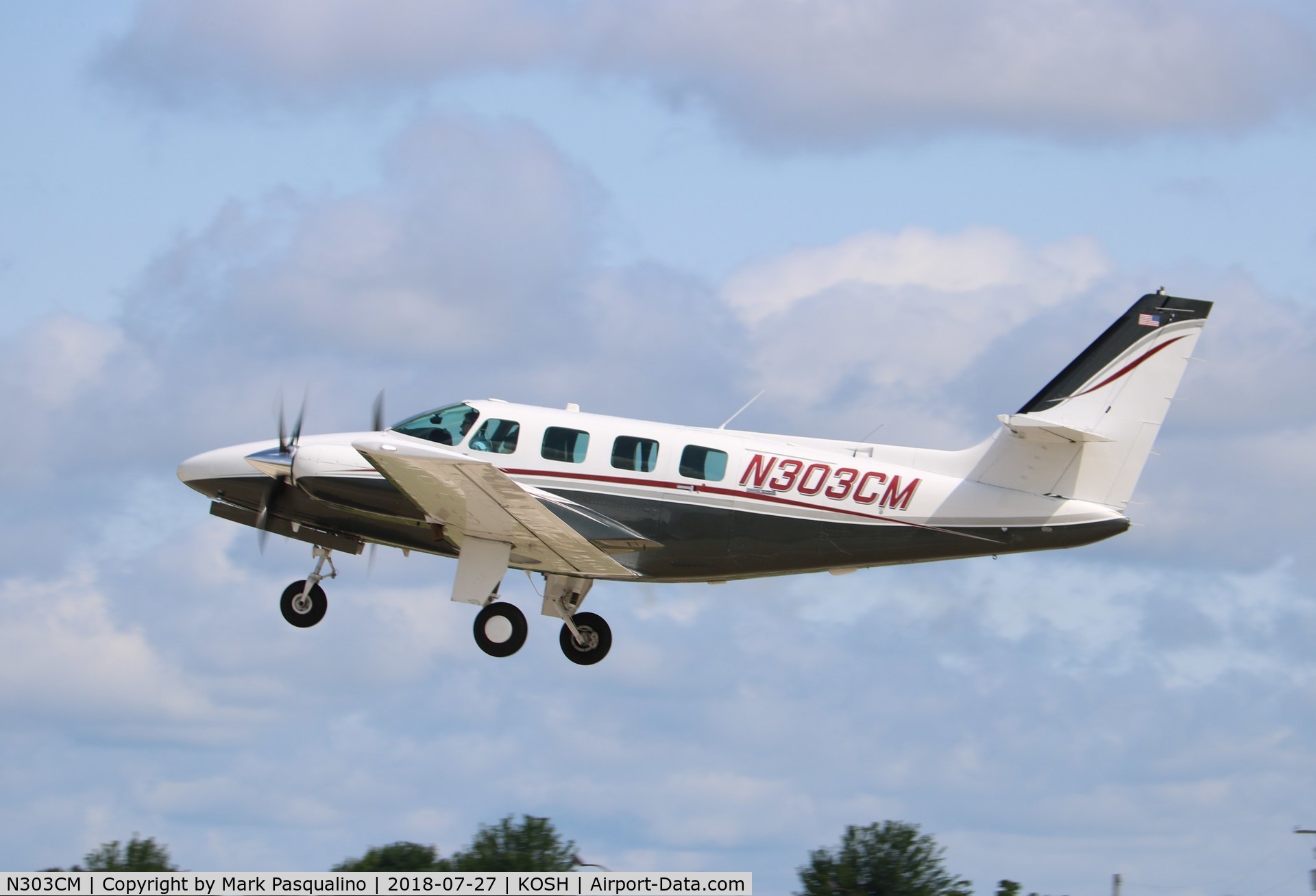 N303CM, 1984 Cessna T303 Crusader C/N T30300296, Cessna T303