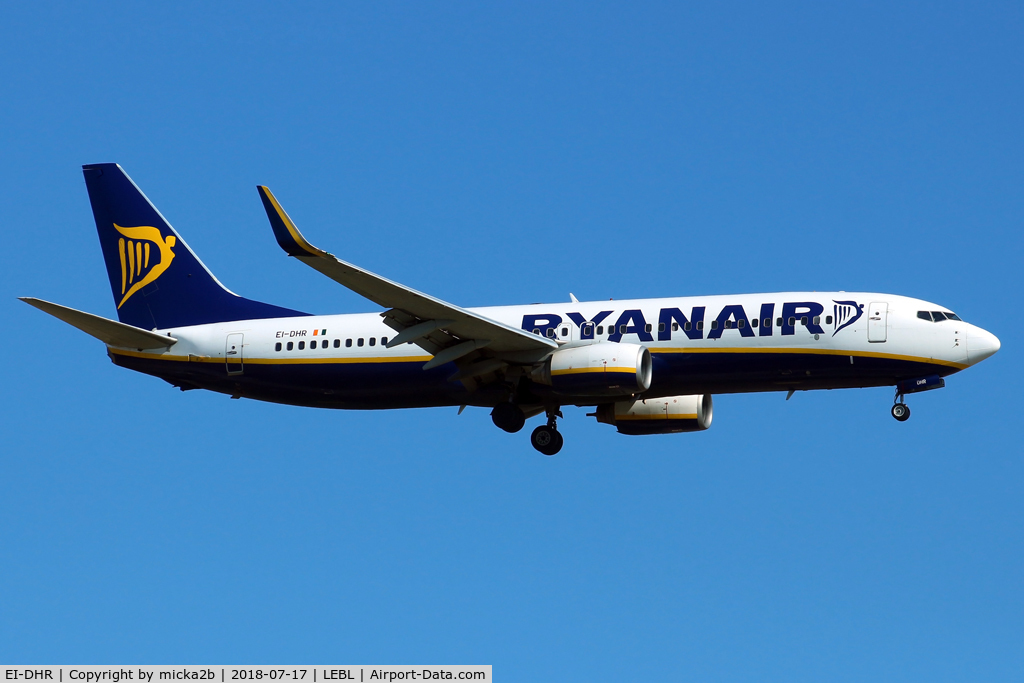 EI-DHR, 2005 Boeing 737-8AS C/N 33822, Landing